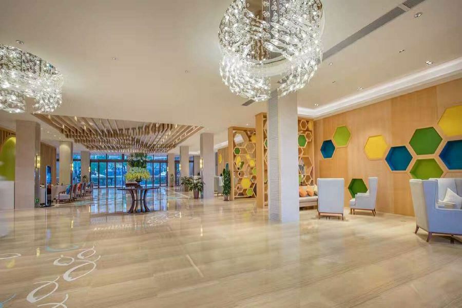 Roeasy Hospitality Hotel Санья Екстер'єр фото